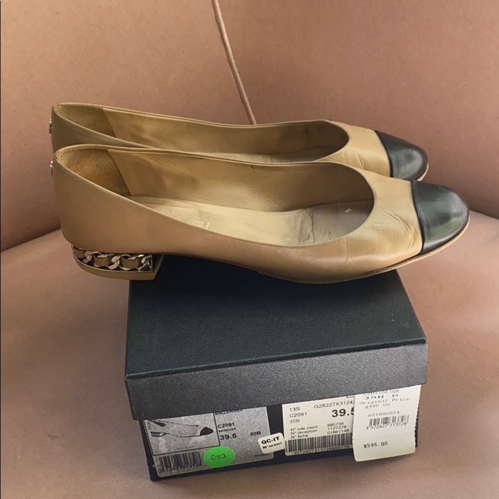 Chanel classic flats